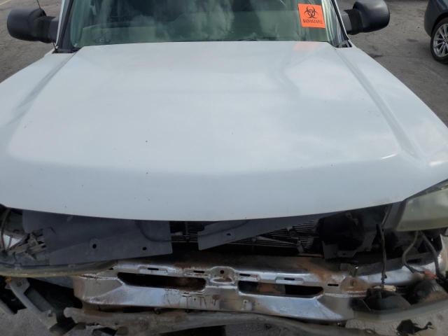 Photo 11 from auction – 2005 CHEVROLET SILVERADO with VIN 1GBHC29U75E320619