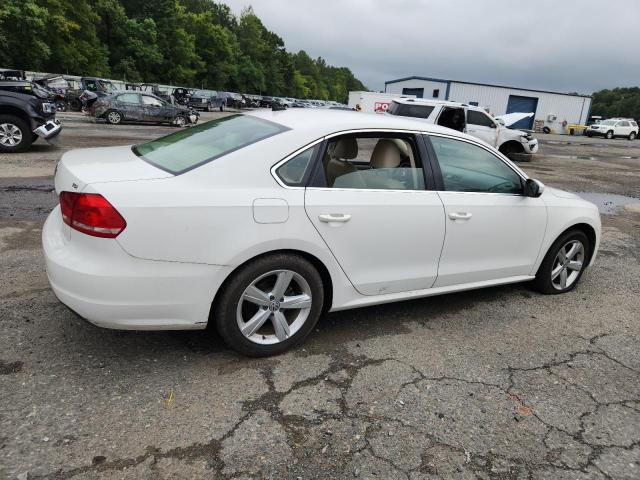 Photo 3 from auction – 2015 VOLKSWAGEN PASSAT S with VIN 1VWAS7A33FC079541