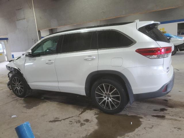 Photo 2 from auction – 2017 TOYOTA HIGHLANDER with VIN 5TDJZRFH2HS517367