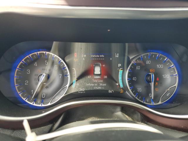 Photo 9 from auction – 2017 CHRYSLER PACIFICA L with VIN 2C4RC1GGXHR647711
