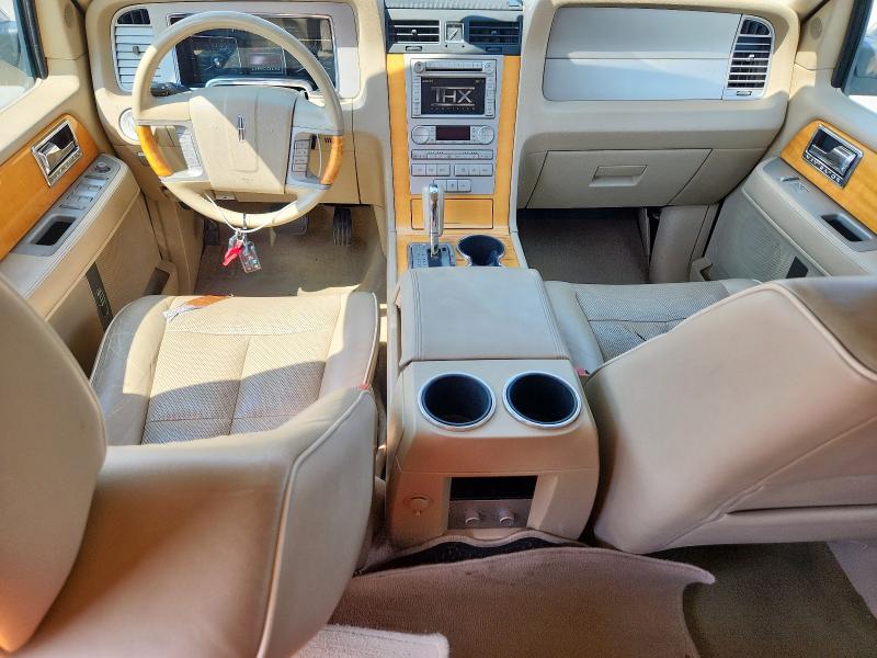 Photo 8 from auction – 2008 LINCOLN NAVIGATOR with VIN 5LMFU28578LJ00156