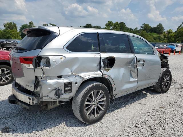 Photo 3 from auction – 2019 TOYOTA HIGHLANDER SE with VIN 5TDJZRFH7KS592914