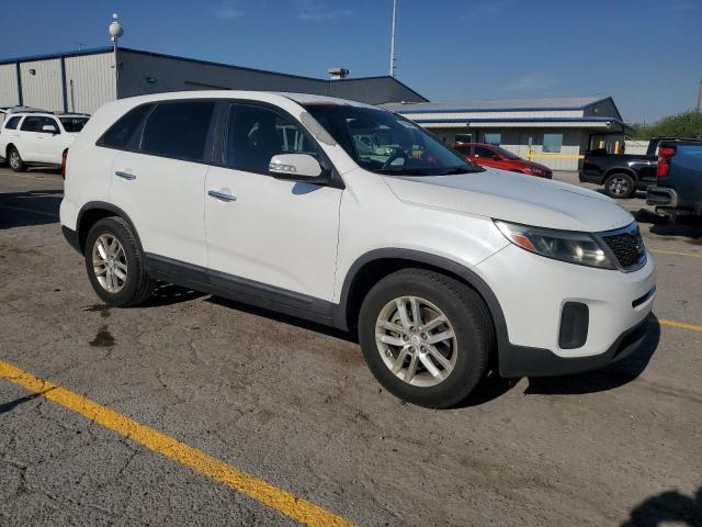 Photo 4 from auction – 2014 KIA SORENTO LX with VIN 5XYKT3A69EG447013