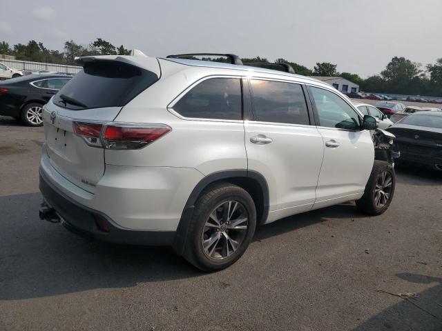 Photo 3 from auction – 2016 TOYOTA HIGHLANDER with VIN 5TDJKRFH3GS344073