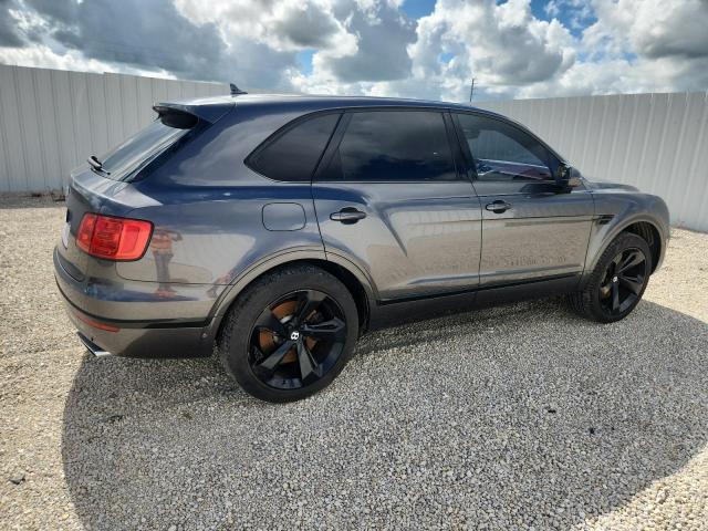 Photo 3 from auction – 2018 BENTLEY BENTAYGA with VIN SJAAC2ZV7JC019555