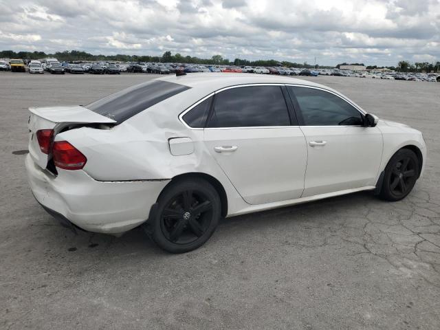 Photo 3 from auction – 2015 VOLKSWAGEN PASSAT S with VIN 1VWAS7A30FC079044