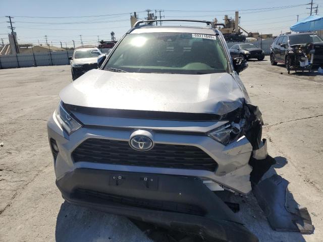 Photo 5 from auction – 2021 TOYOTA RAV4 XLE with VIN JTMRWRFVXMD123638