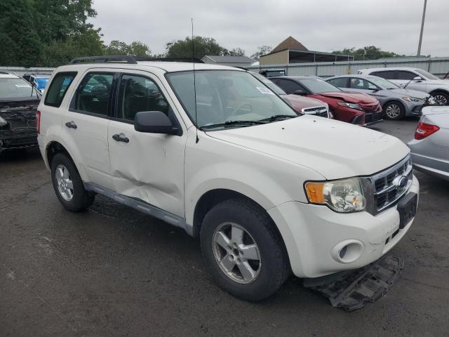 Photo 4 from auction – 2010 FORD ESCAPE XLS with VIN 1FMCU0C74AKA10087