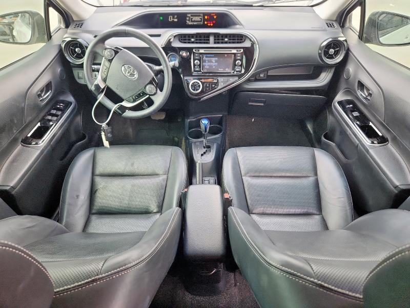 Photo 8 from auction – 2018 TOYOTA PRIUS C with VIN JTDKDTB33J1608208