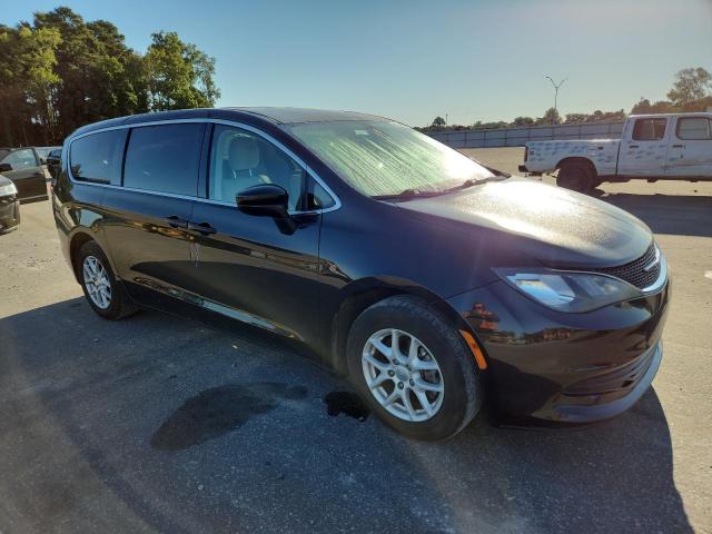 Photo 4 from auction – 2017 CHRYSLER PACIFICA T with VIN 2C4RC1DG1HR565547