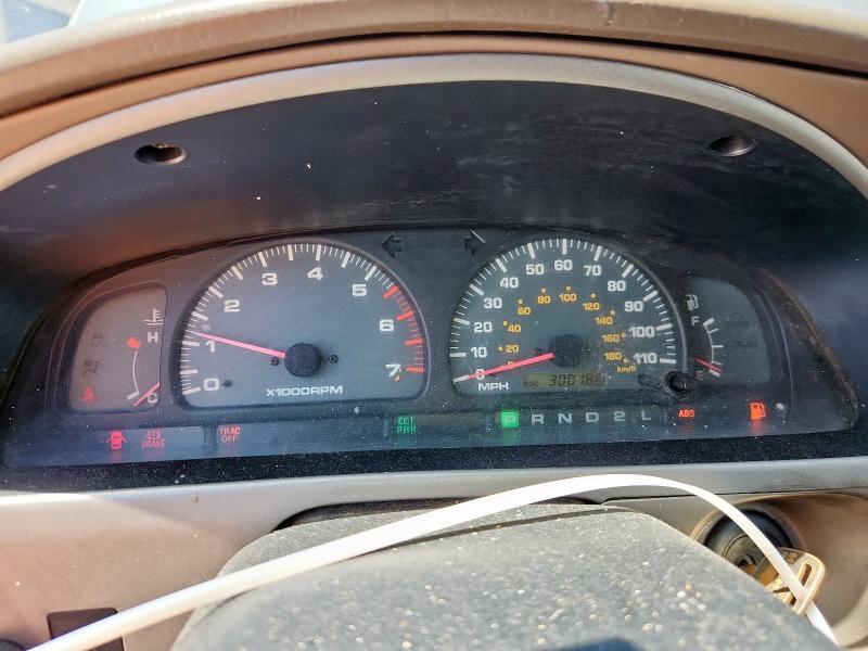 Photo 9 from auction – 2001 TOYOTA 4RUNNER SR with VIN JT3GN86R310182108