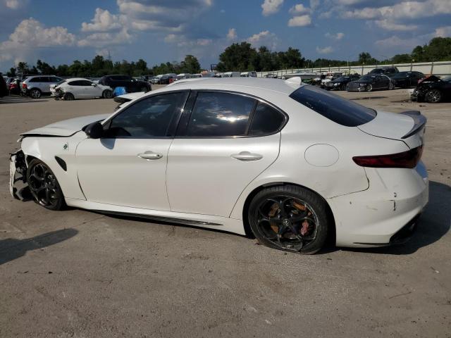 Снимка 2 от търг – 2017 ALFA ROMEO GIULIA QUADRIFOGLIO с VIN ZARFAEAVXH7554783