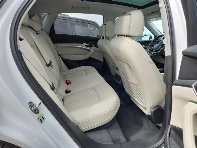 Photo 10 from auction – 2024 AUDI Q8 E-TRON PREMIUM PLUS with VIN WA15AAGEXRB034694