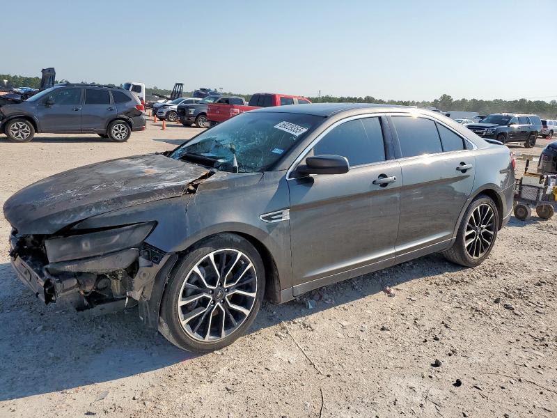 FORD TAURUS SEL 2018 مع رقم تعريف المركبة 1FAHP2E85JG131951 - صورة من المزاد
