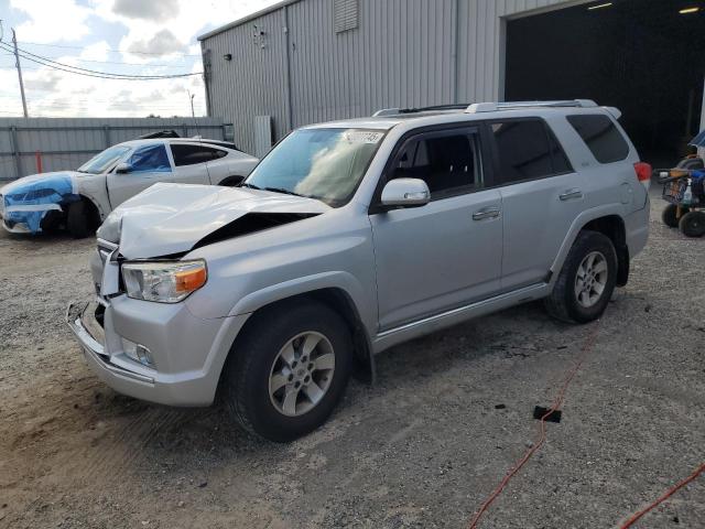TOYOTA 4RUNNER SR 2013 with VIN JTEZU5JR6D5047172 - Photo from auction