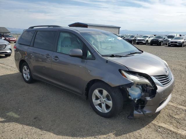 Photo 4 from auction – 2011 TOYOTA SIENNA LE with VIN 5TDKK3DC6BS145035