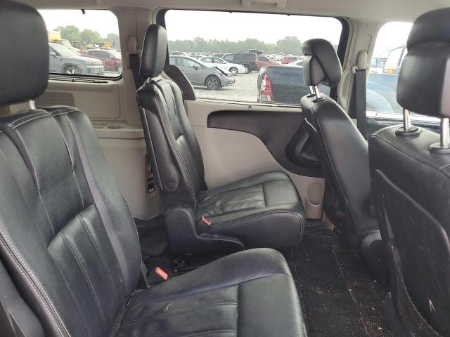 Photo 11 from auction – 2016 CHRYSLER TOWN & COU with VIN 2C4RC1BG5GR254995