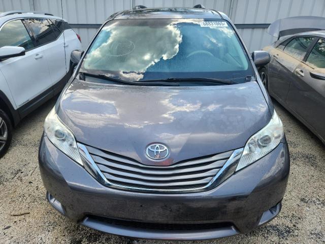 Photo 5 from auction – 2011 TOYOTA SIENNA XLE with VIN 5TDYK3DC6BS104947