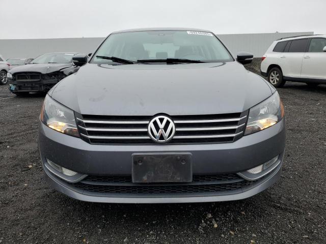 Photo 5 from auction – 2015 VOLKSWAGEN PASSAT S with VIN 1VWAT7A30FC119121