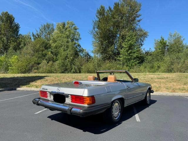 Photo 4 from auction – 1986 MERZ 560 SL with VIN WDBBA48DXGA049293