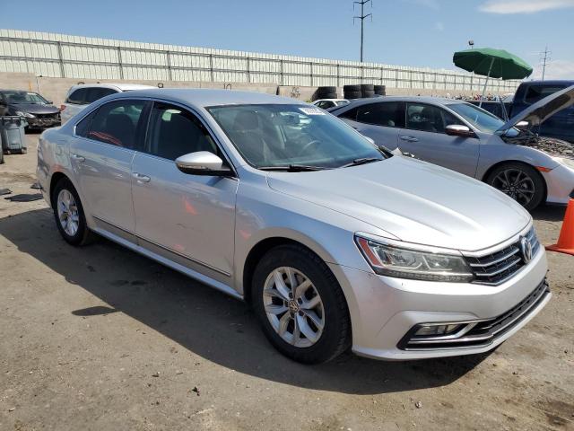 Photo 4 from auction – 2016 VOLKSWAGEN PASSAT S with VIN 1VWAS7A34GC069151