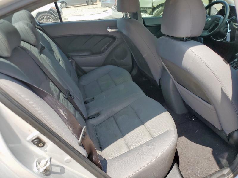 Photo 10 from auction – 2017 KIA FORTE LX with VIN 3KPFL4A70HE052493