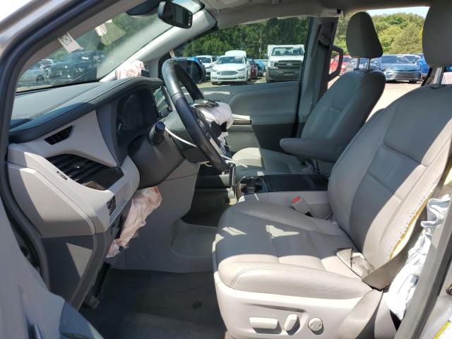 Photo 7 from auction – 2018 TOYOTA SIENNA XLE with VIN 5TDYZ3DC6JS940784