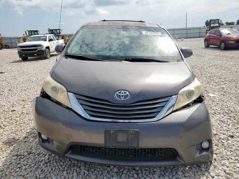Photo 5 from auction – 2013 TOYOTA SIENNA XLE with VIN 5TDYK3DC2DS382554
