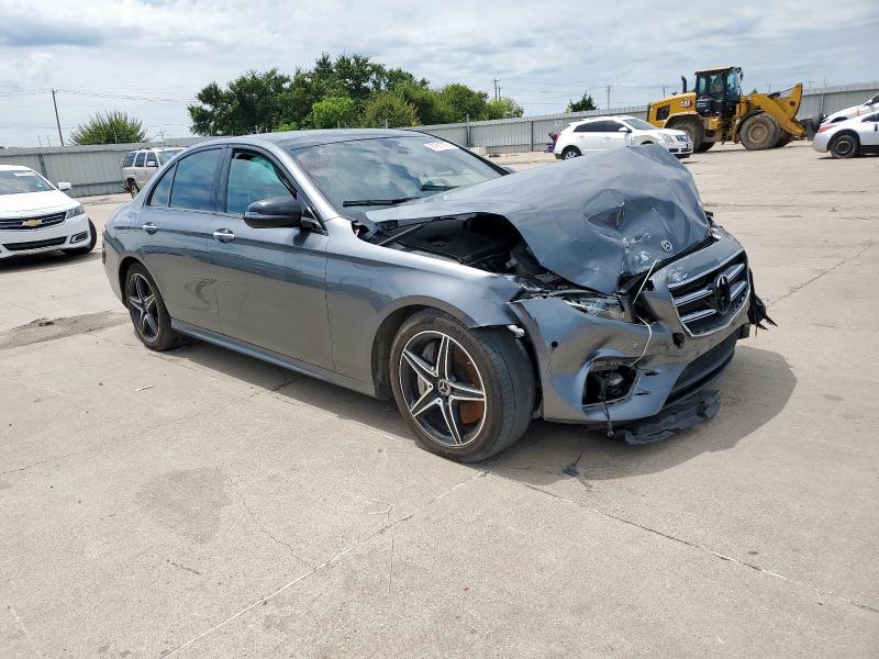 Photo 4 from auction – 2018 MERCEDES-BENZ E 300 with VIN WDDZF4JB8JA477922