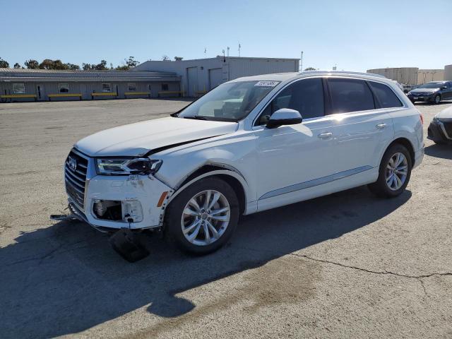AUDI Q7 PREMIUM PLUS 2017 with VIN WA1LHAF71HD046676 - Photo from auction