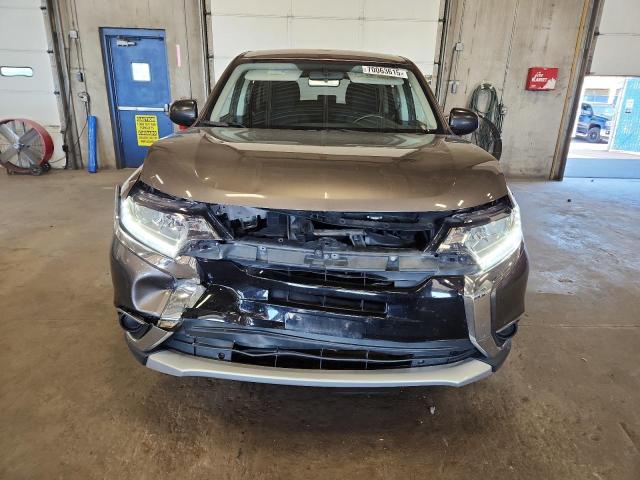 Photo 5 from auction – 2017 MITSUBISHI OUTLANDER with VIN JA4AZ2A38HZ033862