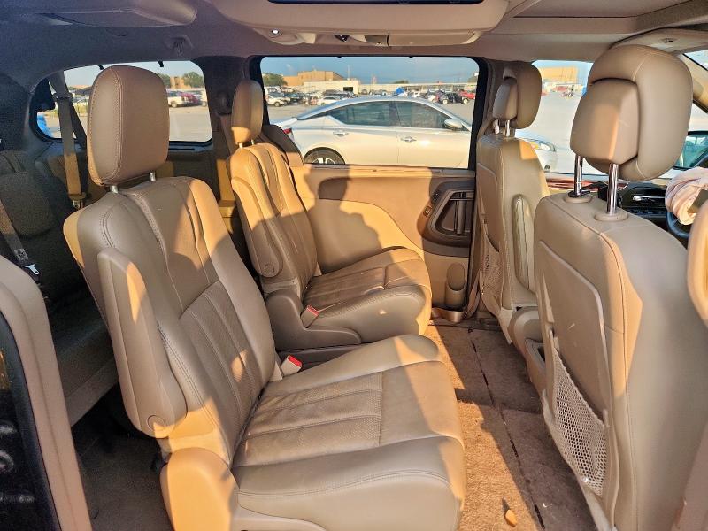 Photo 11 from auction – 2014 CHRYSLER TOWN & COU with VIN 2C4RC1CG0ER188867