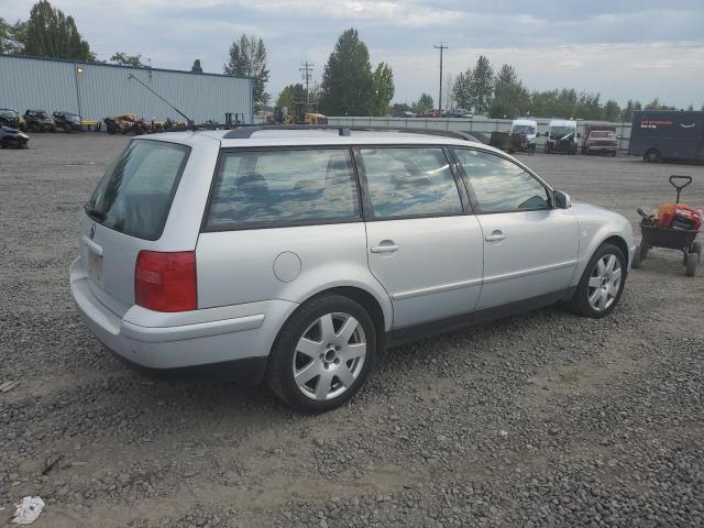 Photo 3 from auction – 2000 VOLKSWAGEN PASSAT GLS with VIN WVWNA23B9YE120891