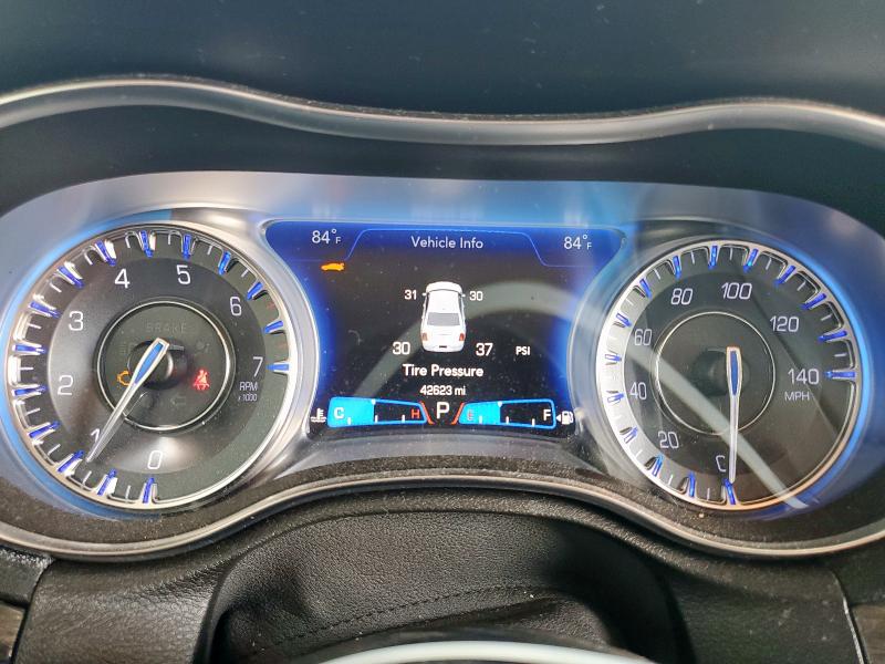 Photo 9 from auction – 2019 CHRYSLER 300 TOURIN with VIN 2C3CCAAG8KH682943