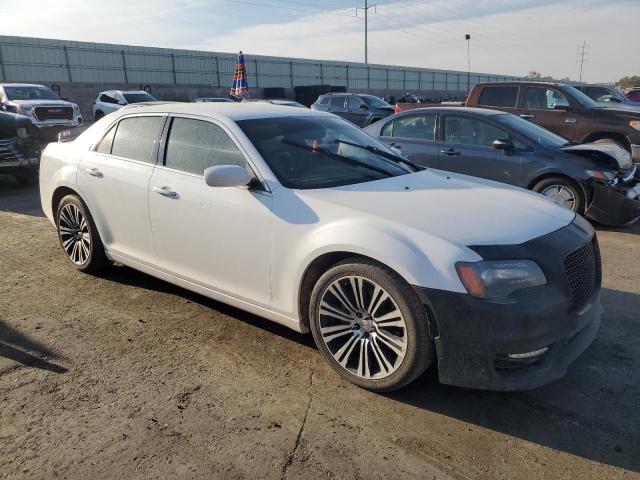 Photo 4 from auction – 2013 CHRYSLER 300 S with VIN 2C3CCABT4DH651591