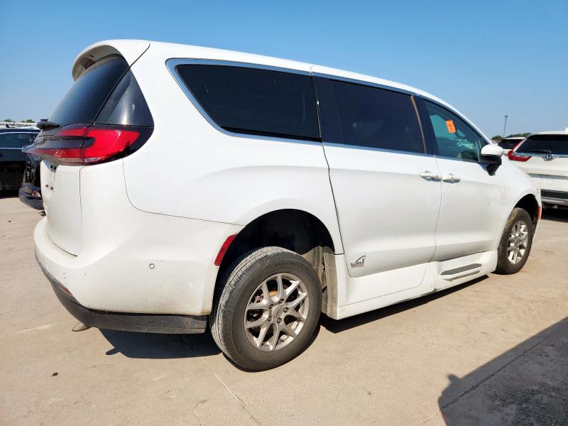 Photo 3 from auction – 2023 CHRYSLER PACIFICA T with VIN 2C4RC1BG0PR516891