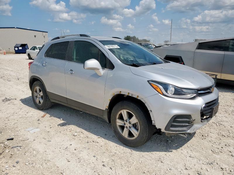Photo 4 from auction – 2019 CHEVROLET TRAX 1LT with VIN KL7CJPSB3KB889088