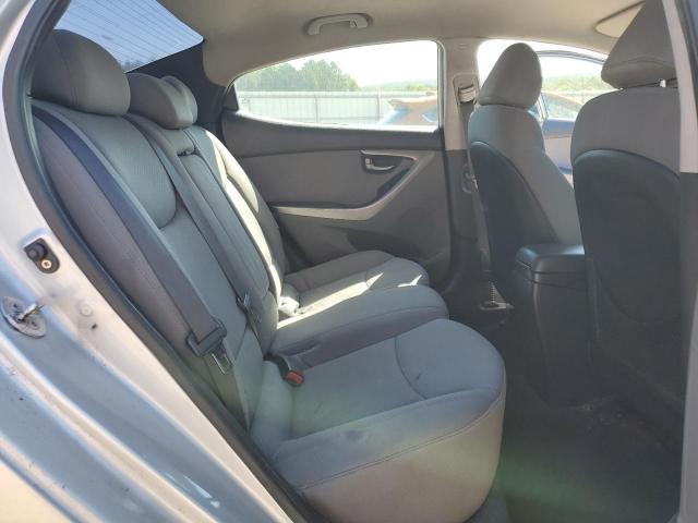 Photo 10 from auction – 2012 HYUNDAI ELANTRA GL with VIN 5NPDH4AE4CH080552