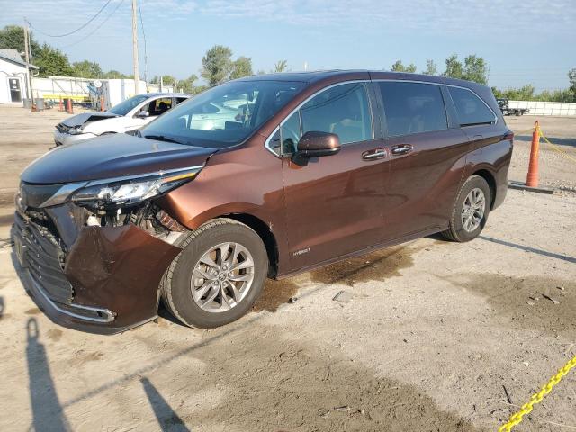 TOYOTA SIENNA XLE 2021 with VIN 5TDYSKFC2MS002183 - Photo from auction