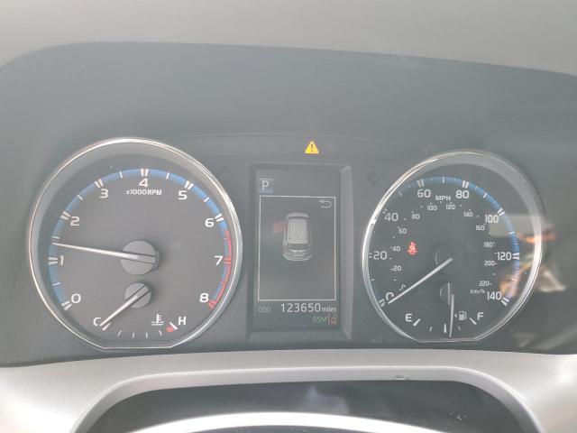 Photo 9 from auction – 2018 TOYOTA RAV4 LIMIT with VIN 2T3YFREV6JW453840