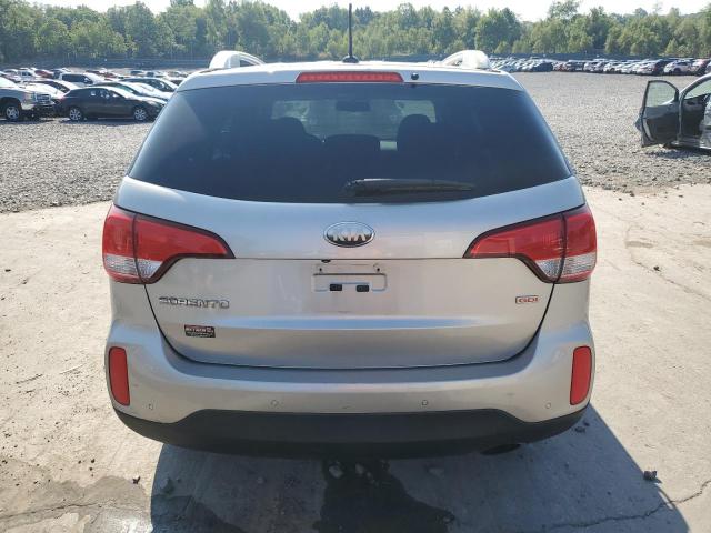 Photo 6 from auction – 2014 KIA SORENTO LX with VIN 5XYKTCA65EG455674