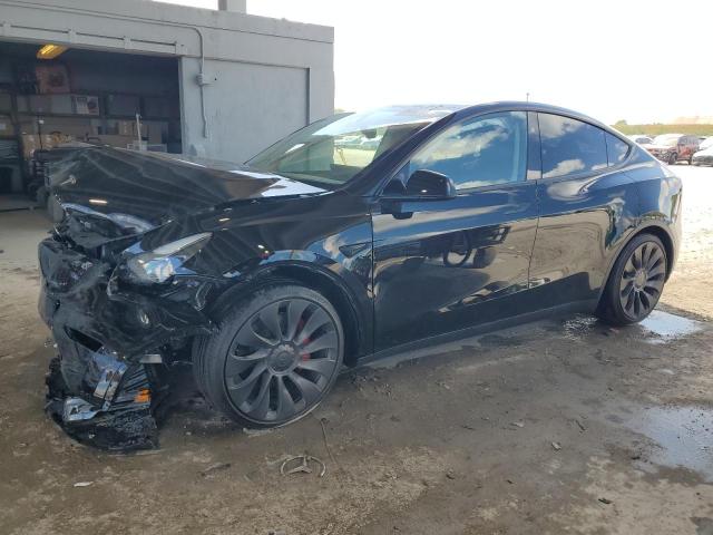 TESLA MODEL Y 2025 with VIN 7SAYGDEF3SA369877 - Photo from auction