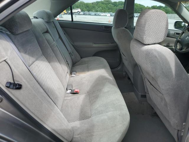 Photo 10 from auction – 2004 TOYOTA CAMRY LE with VIN 4T1BE32K44U939740