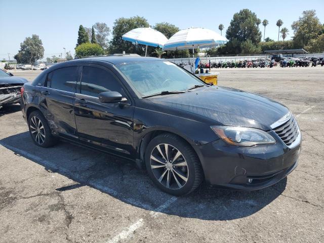 Photo 4 from auction – 2013 CHRYSLER 200 LIMITE with VIN 1C3CCBCG4DN501818