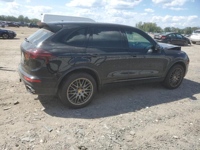 Photo 3 from auction – 2017 PORSCHE CAYENNE with VIN WP1AA2A23HKA87890
