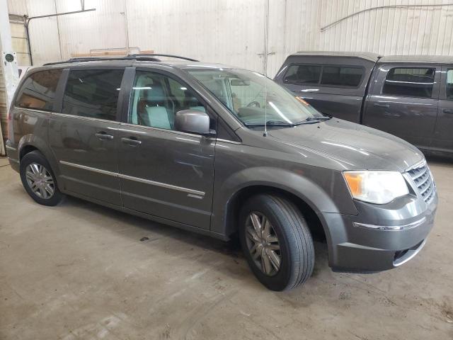 Photo 4 from auction – 2010 CHRYSLER TOWN & COU with VIN 2A4RR5DX0AR298844