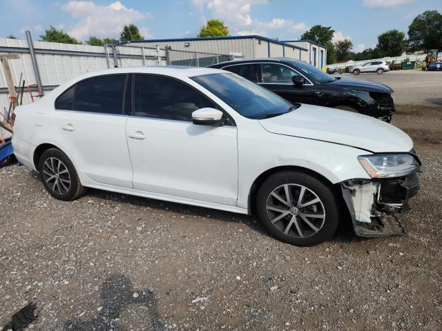 Photo 4 from auction – 2018 VOLKSWAGEN JETTA SE with VIN 3VWDB7AJ1JM214079