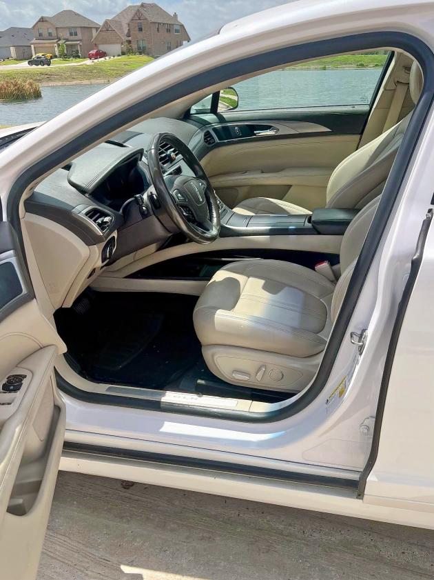 Photo 5 from auction – 2019 LINCOLN MKZ with VIN 3LN6L5A91KR609138