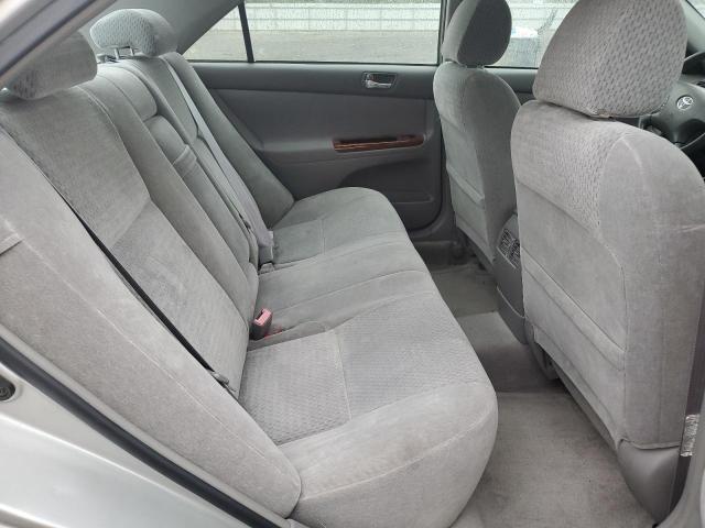 Photo 10 from auction – 2002 TOYOTA CAMRY LE with VIN 4T1BE32K72U016682