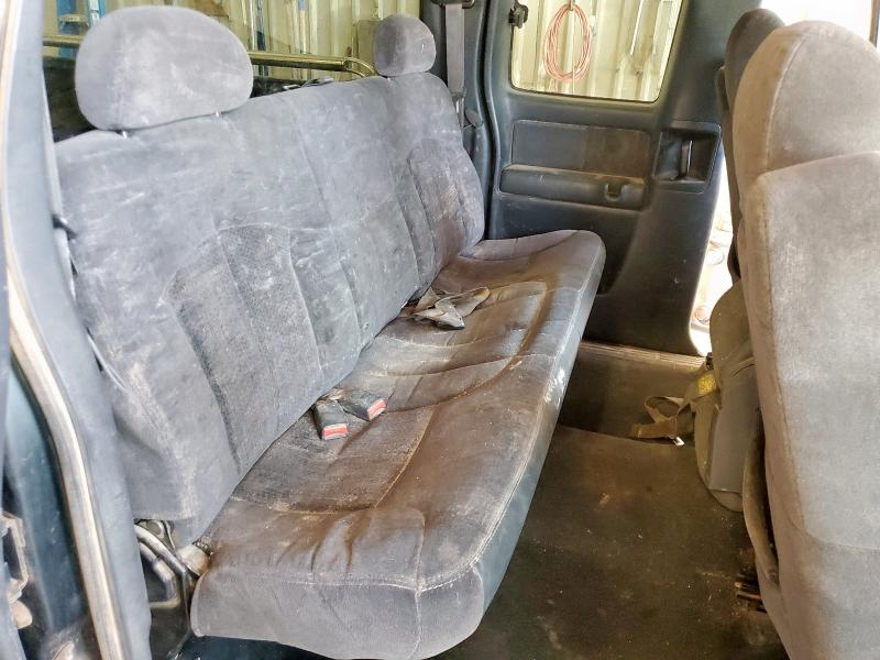 Photo 10 from auction – 2002 CHEVROLET SILVERADO with VIN 1GCEK19T42E252245